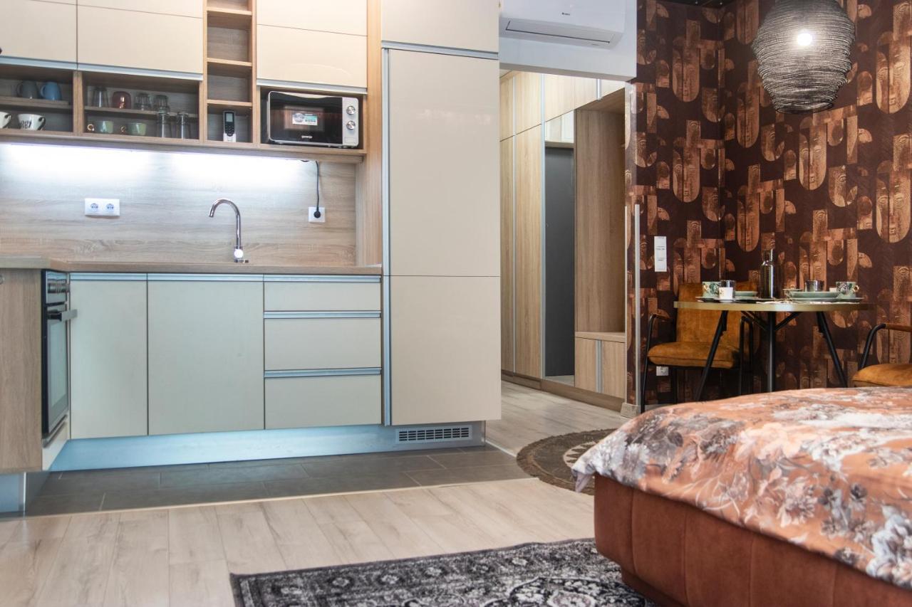 Grand Suites Corvin Budapest Esterno foto