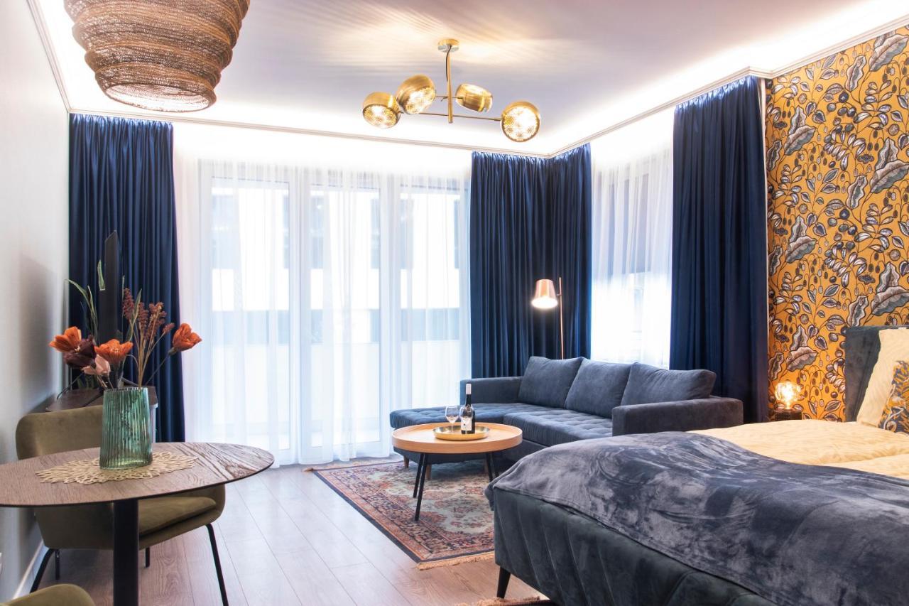 Grand Suites Corvin Budapest Esterno foto