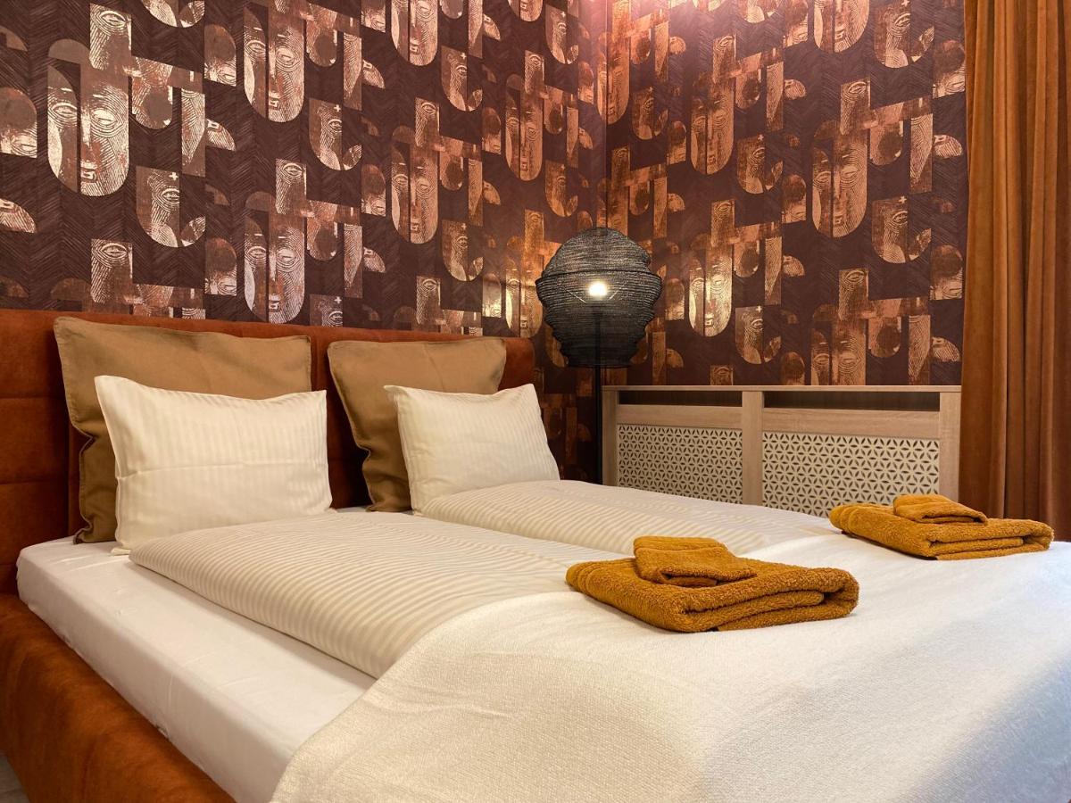 Grand Suites Corvin Budapest Esterno foto