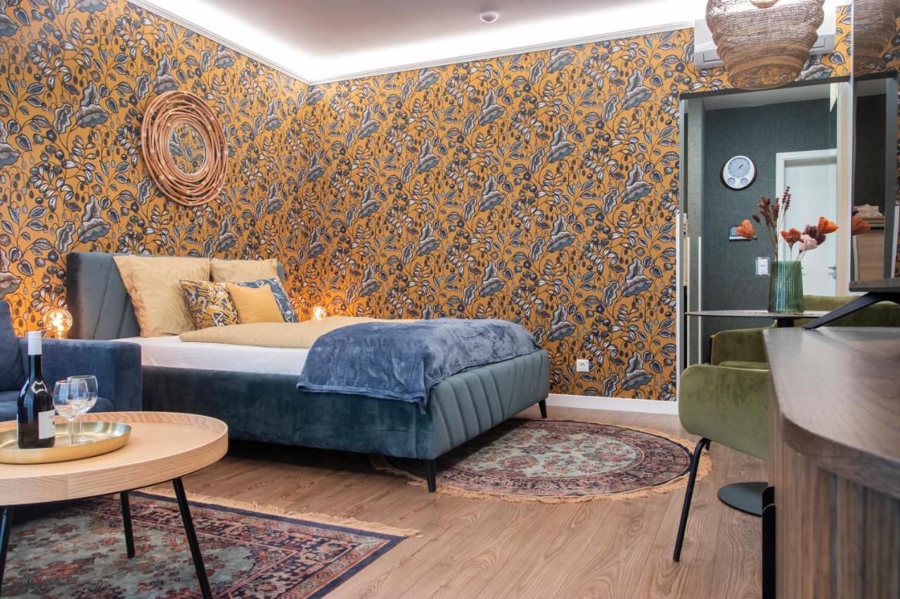 Grand Suites Corvin Budapest Esterno foto