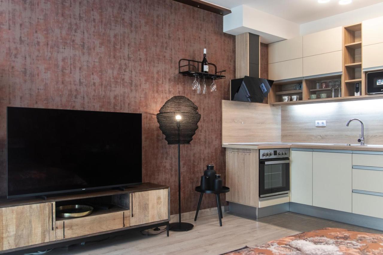 Grand Suites Corvin Budapest Esterno foto
