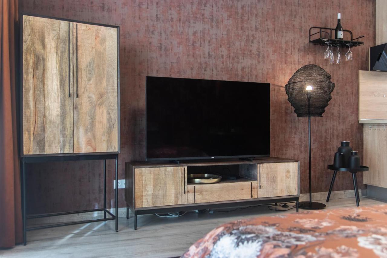 Grand Suites Corvin Budapest Esterno foto