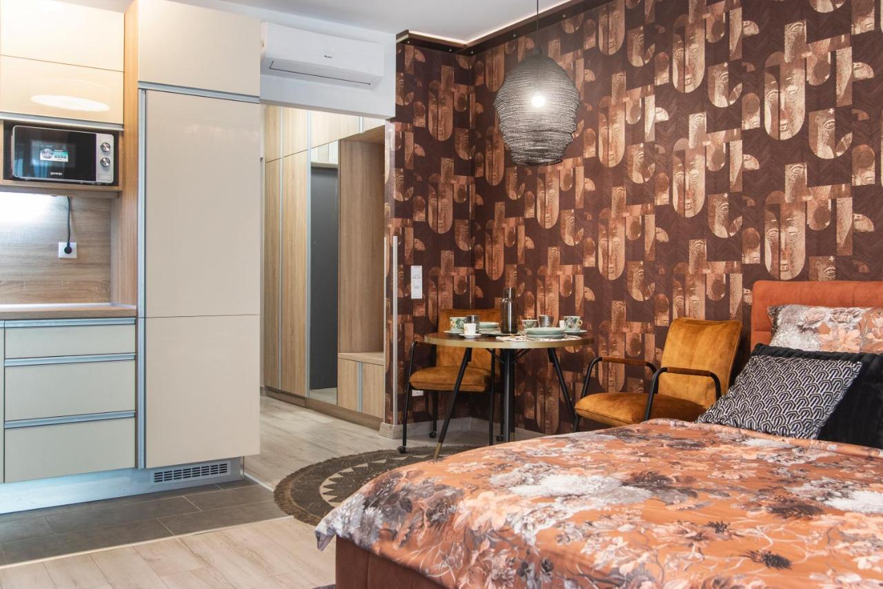 Grand Suites Corvin Budapest Esterno foto