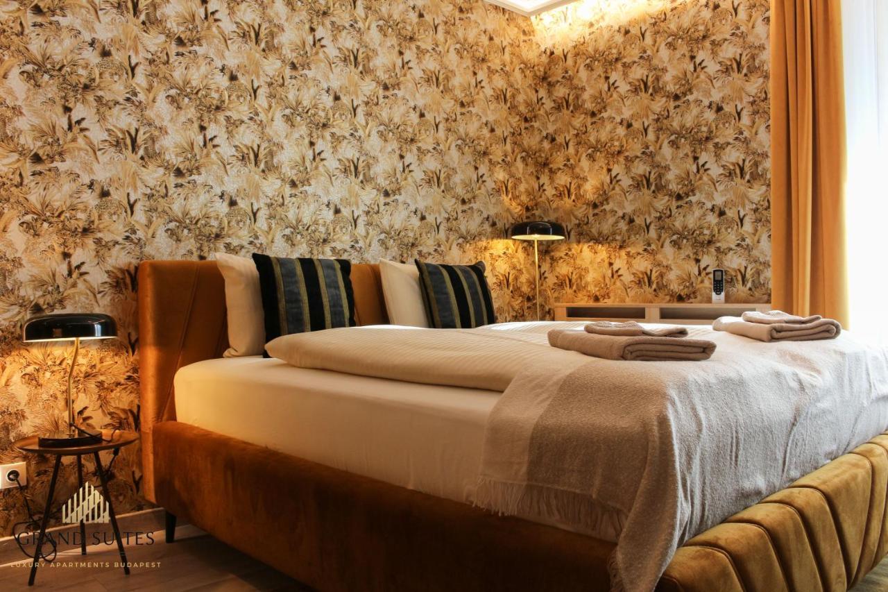 Grand Suites Corvin Budapest Esterno foto