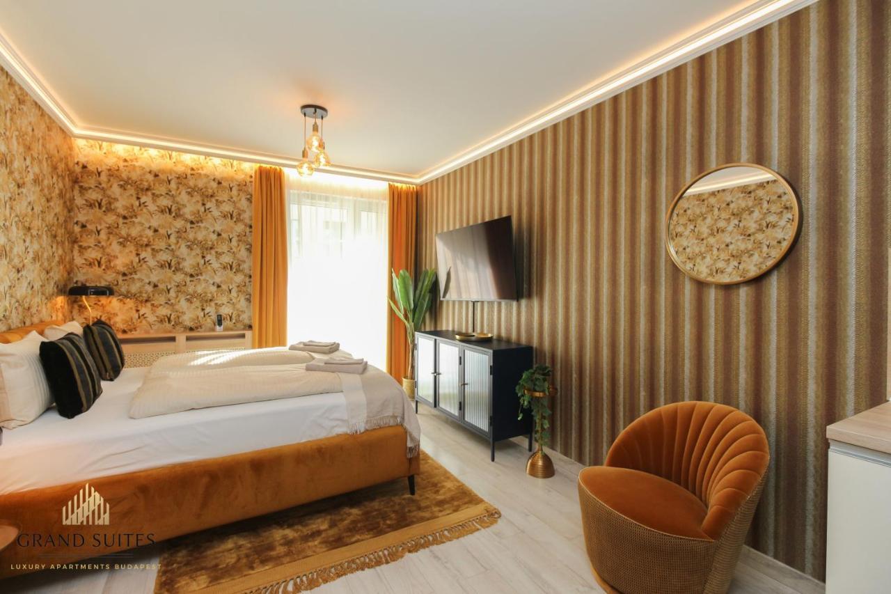 Grand Suites Corvin Budapest Esterno foto