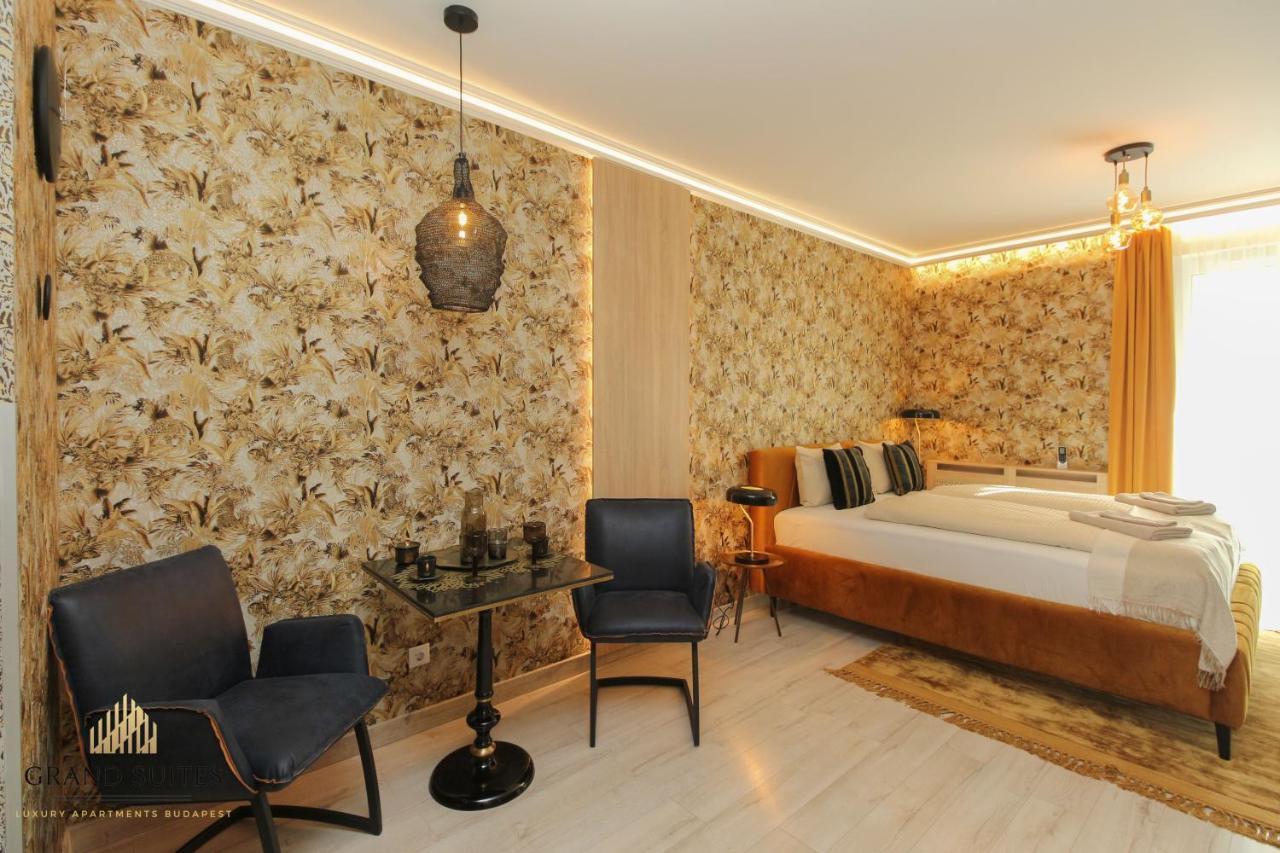 Grand Suites Corvin Budapest Esterno foto