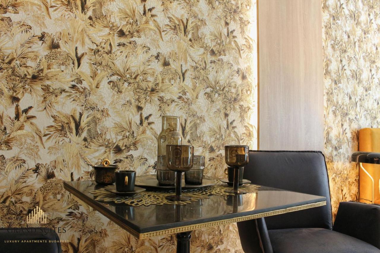 Grand Suites Corvin Budapest Esterno foto