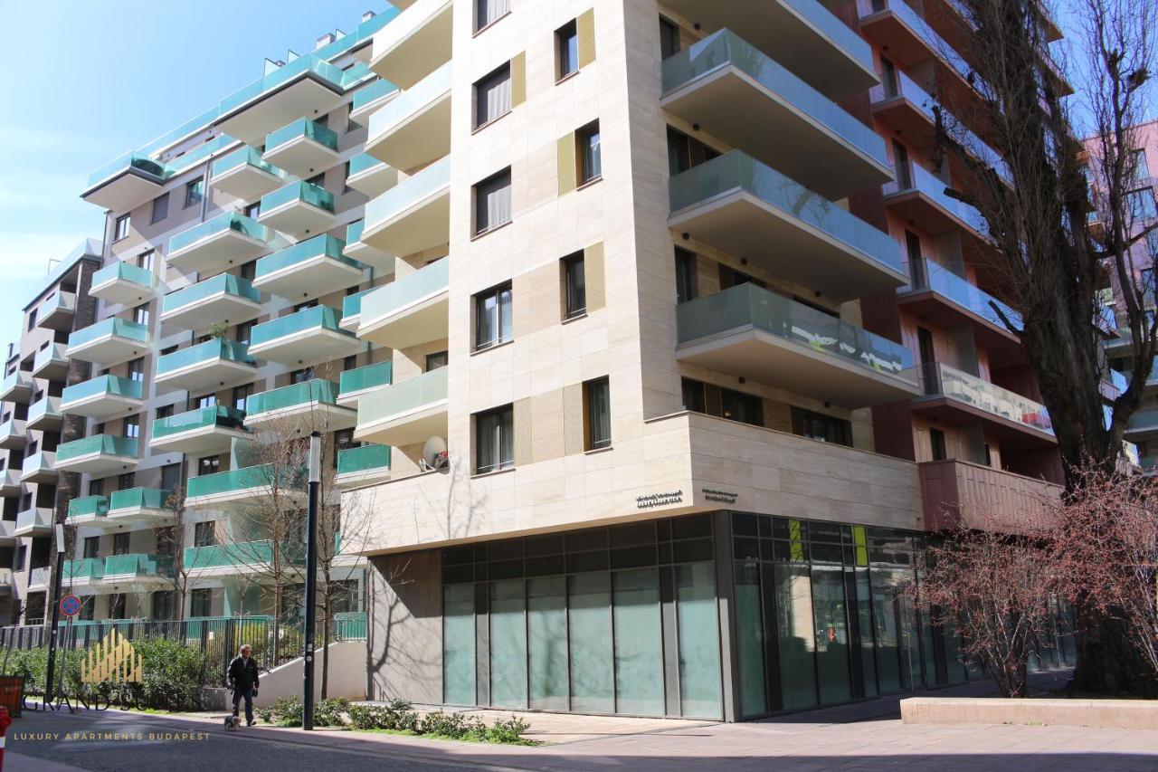 Grand Suites Corvin Budapest Esterno foto