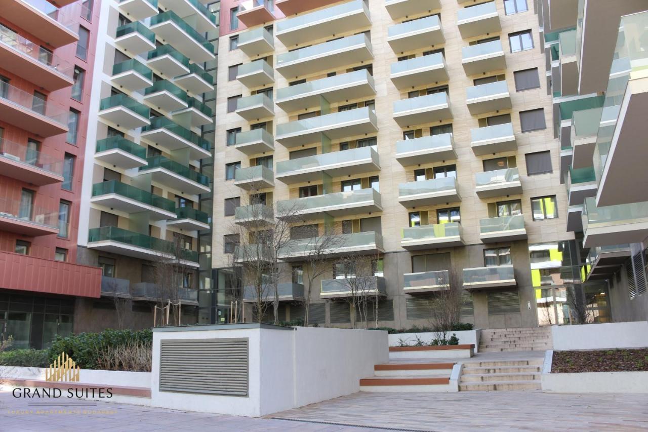 Grand Suites Corvin Budapest Esterno foto